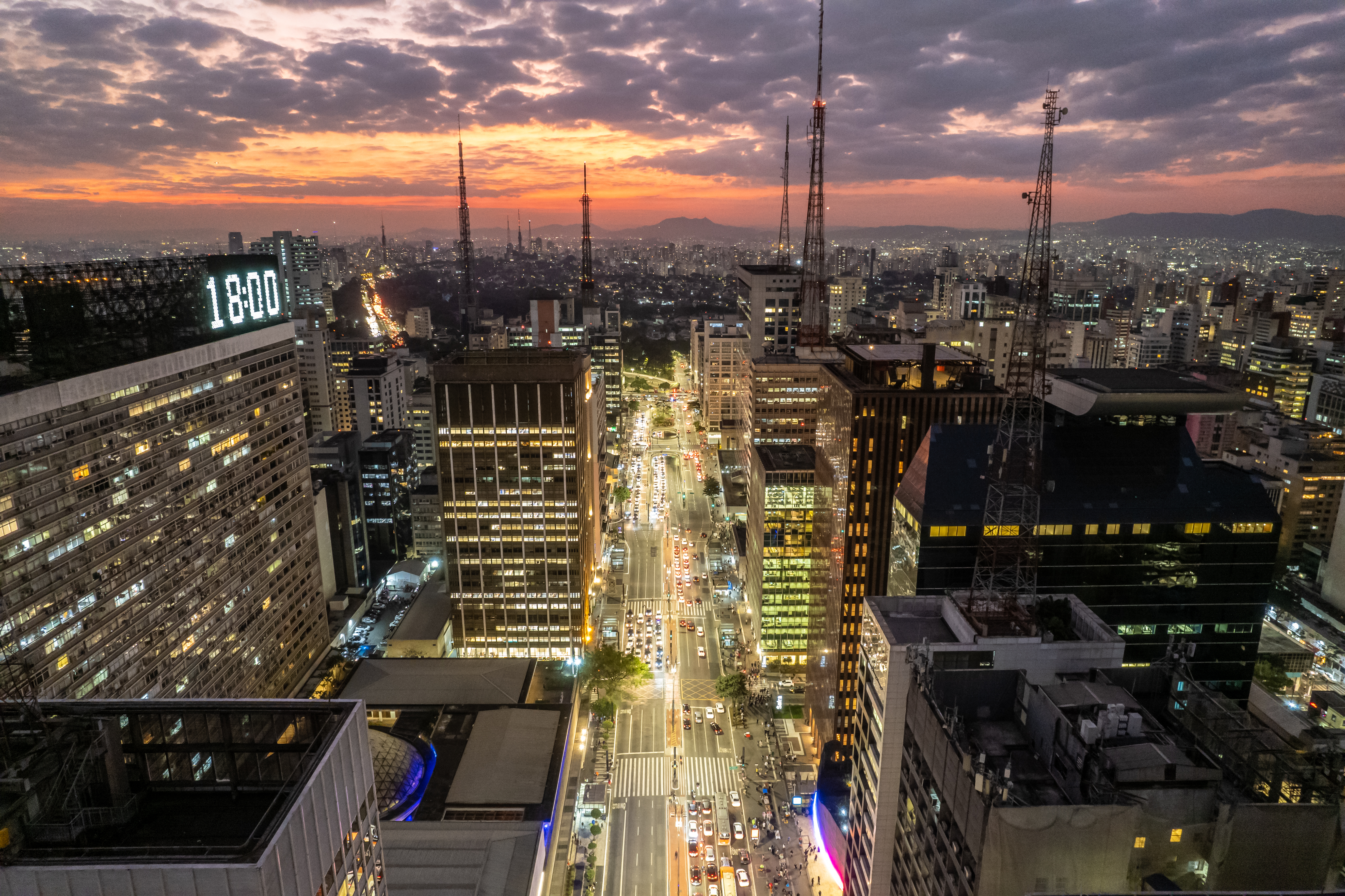 Conjunto Nacional - Avenida Paulista Conjunto Nacional - Avenida Paulista